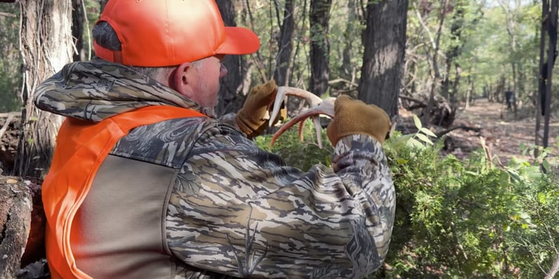 Watch This Buck Rattled In